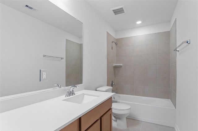 1403 Grand Olympia Drive, Fresno, TX 77545