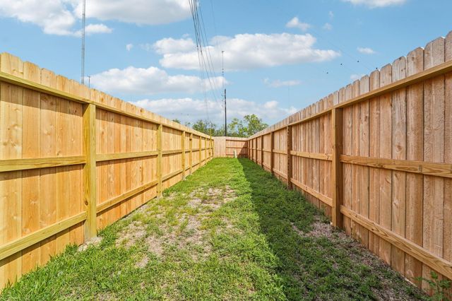 1403 Grand Olympia Drive, Fresno, TX 77545