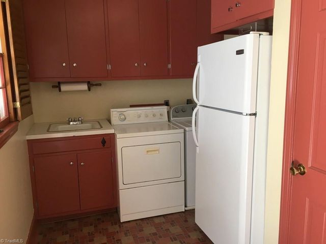 234 Hylton Street, Mount Airy, NC 27030