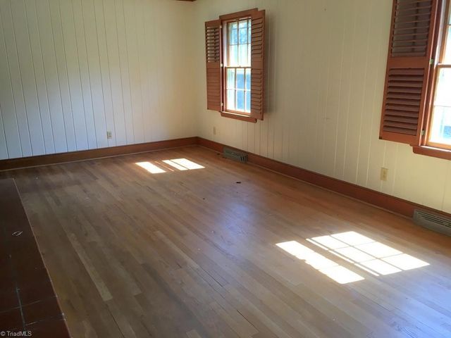 234 Hylton Street, Mount Airy, NC 27030