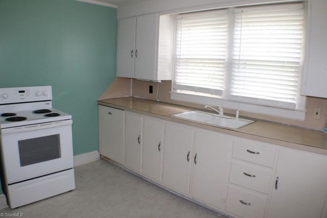 234 Hylton Street, Mount Airy, NC 27030