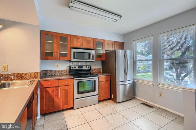 7 COBBER LN, Baltimore, MD 21229