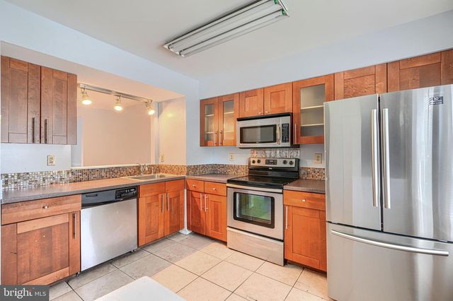 7 COBBER LN, Baltimore, MD 21229