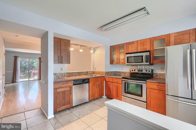 7 COBBER LN, Baltimore, MD 21229