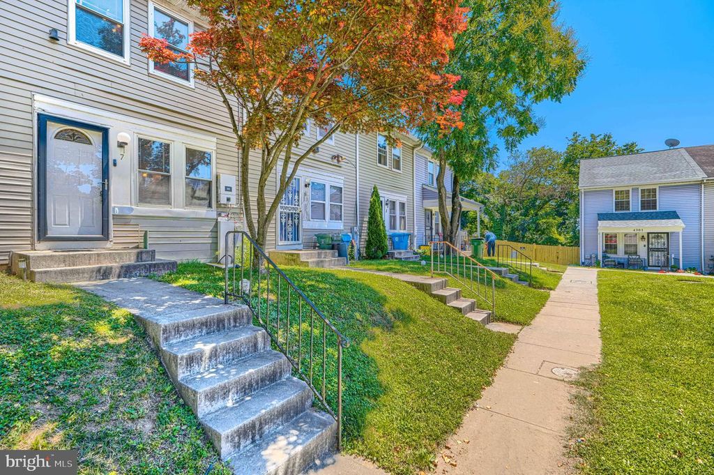 7 COBBER LN, Baltimore, MD 21229