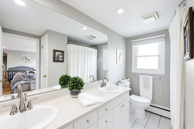 101 16th Street, Wilmette, IL 60091