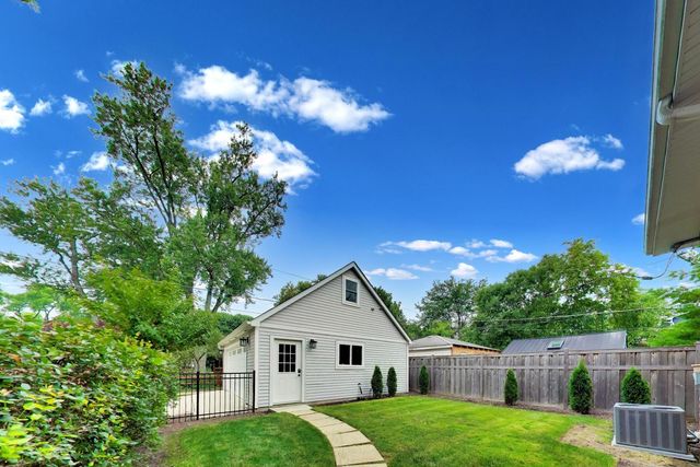 101 16th Street, Wilmette, IL 60091