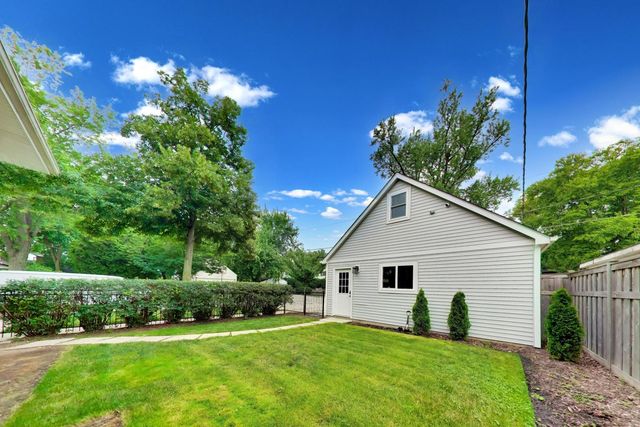 101 16th Street, Wilmette, IL 60091