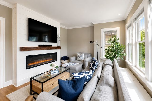 101 16th Street, Wilmette, IL 60091