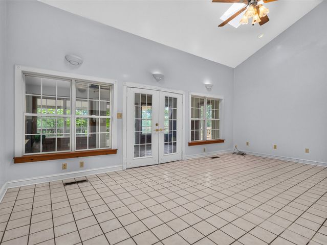 65 Sioux Circle, Sand Springs, OK 74063