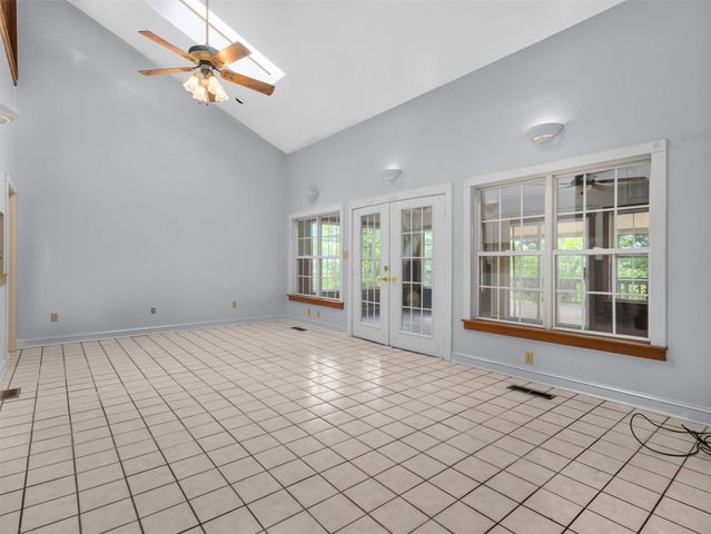 65 Sioux Circle, Sand Springs, OK 74063