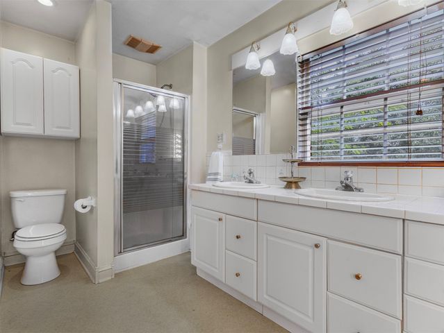 65 Sioux Circle, Sand Springs, OK 74063