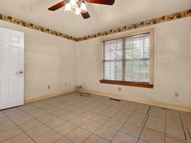 65 Sioux Circle, Sand Springs, OK 74063