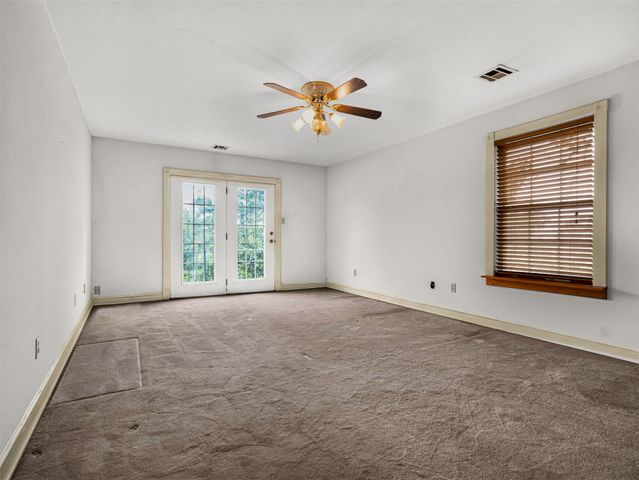 65 Sioux Circle, Sand Springs, OK 74063