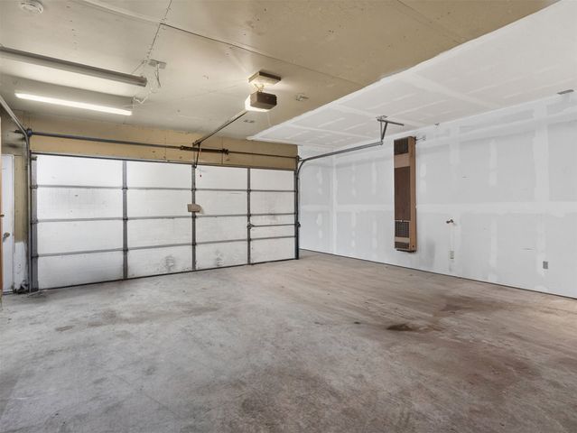 65 Sioux Circle, Sand Springs, OK 74063