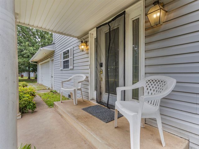 65 Sioux Circle, Sand Springs, OK 74063