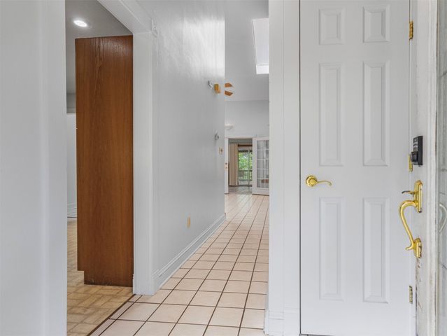65 Sioux Circle, Sand Springs, OK 74063