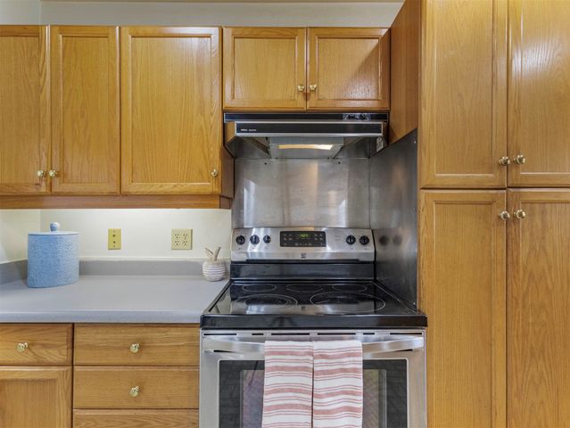 65 Sioux Circle, Sand Springs, OK 74063