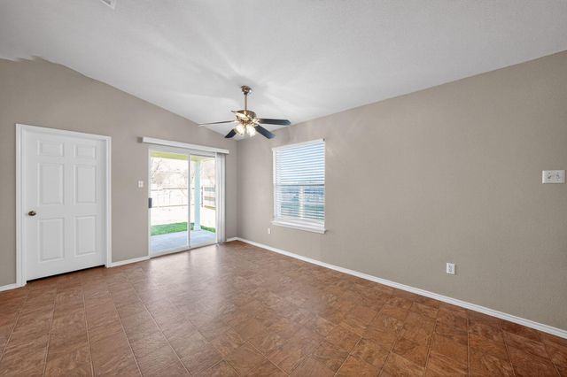 1007 Gentry DR, Leander, TX 78641