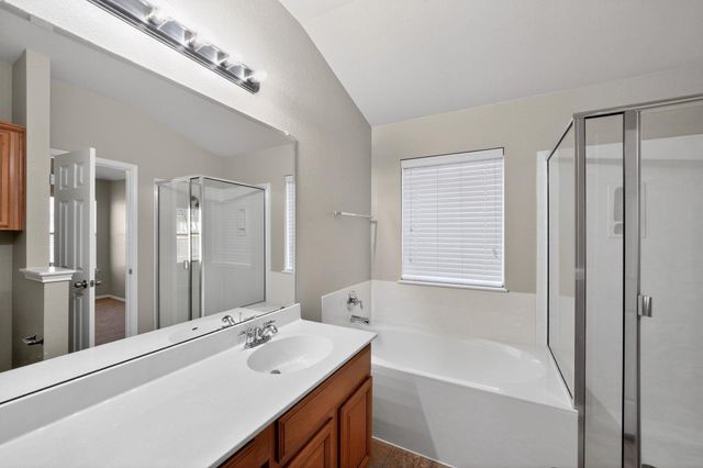 1007 Gentry DR, Leander, TX 78641