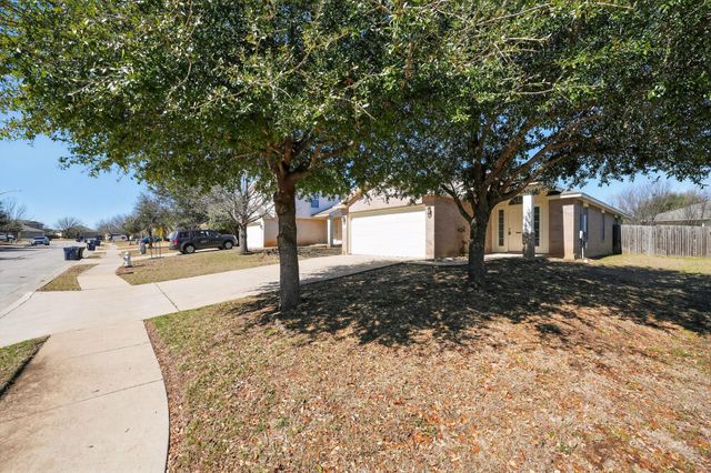 1007 Gentry DR, Leander, TX 78641