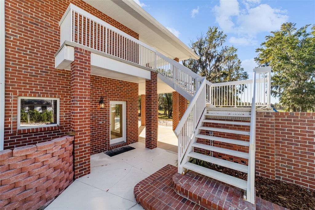 Image 39 of property listing at 1570 SE 73RD PLACE, Ocala, FL 34480