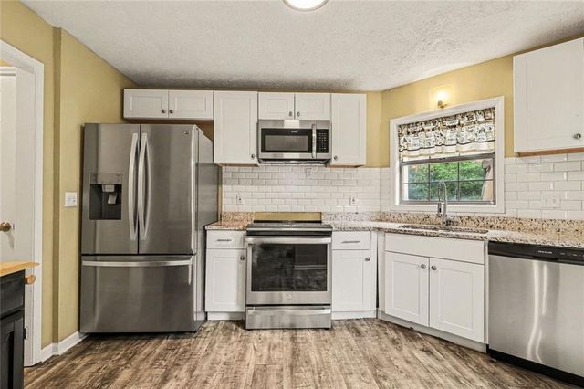 3149 Rose Glen SE, Conyers, GA 30094
