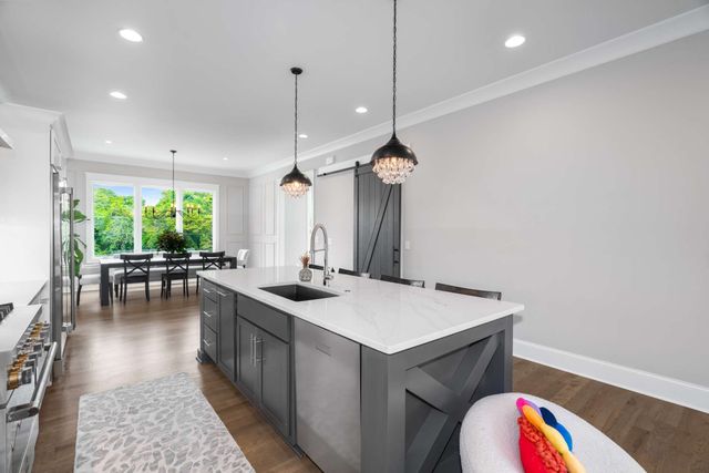 841A Battlefield Dr, Nashville, TN 37204