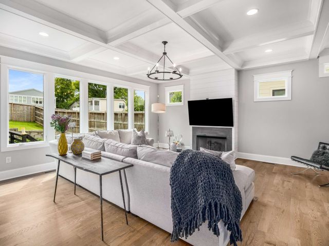 841A Battlefield Dr, Nashville, TN 37204