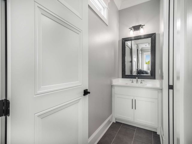 841A Battlefield Dr, Nashville, TN 37204