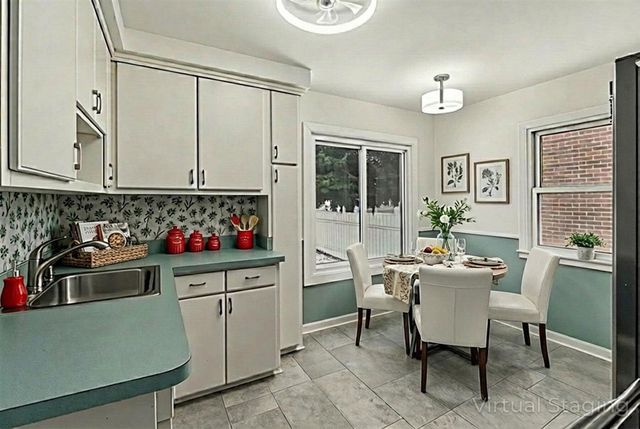 9885 Hubert Avenue, Allen Park, MI 48101
