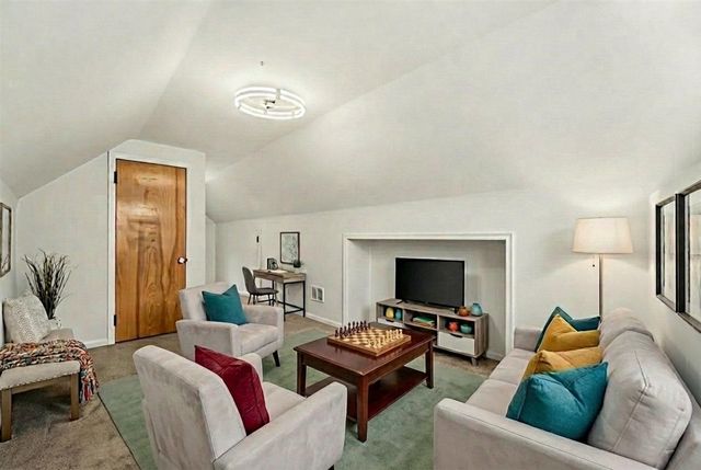 9885 Hubert Avenue, Allen Park, MI 48101