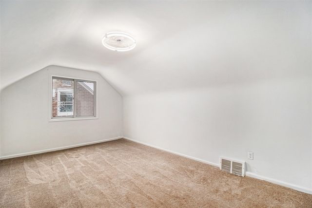 9885 Hubert Avenue, Allen Park, MI 48101