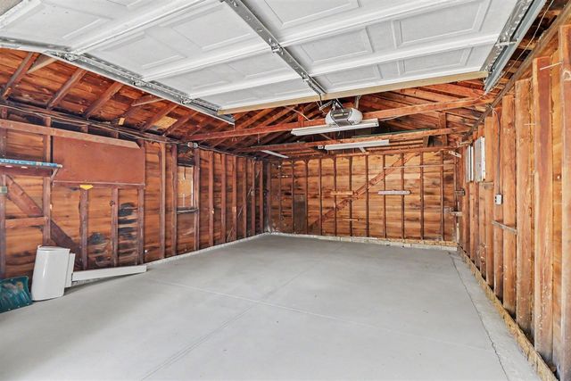 9885 Hubert Avenue, Allen Park, MI 48101