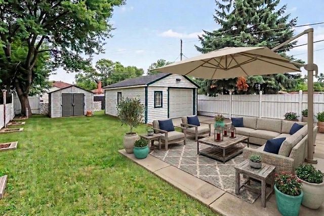 9885 Hubert Avenue, Allen Park, MI 48101