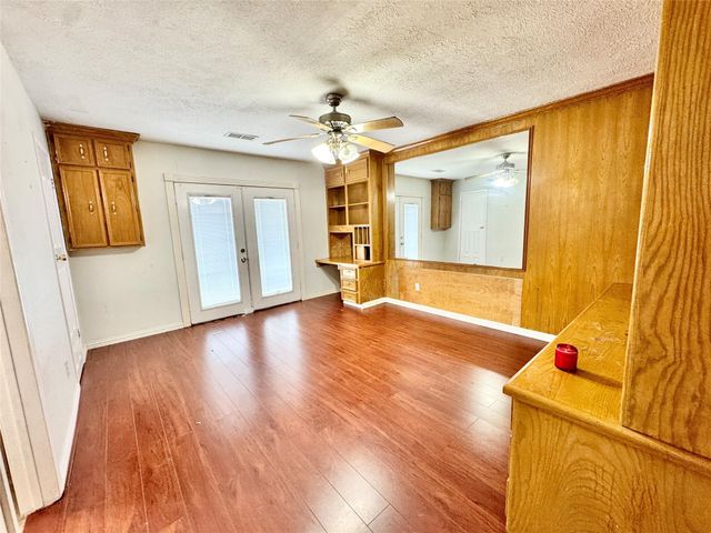 5813 Lucy Lane, Pasadena, TX 77505