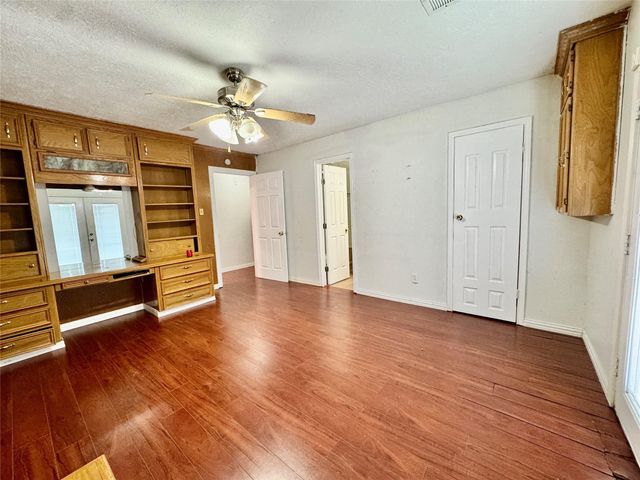 5813 Lucy Lane, Pasadena, TX 77505