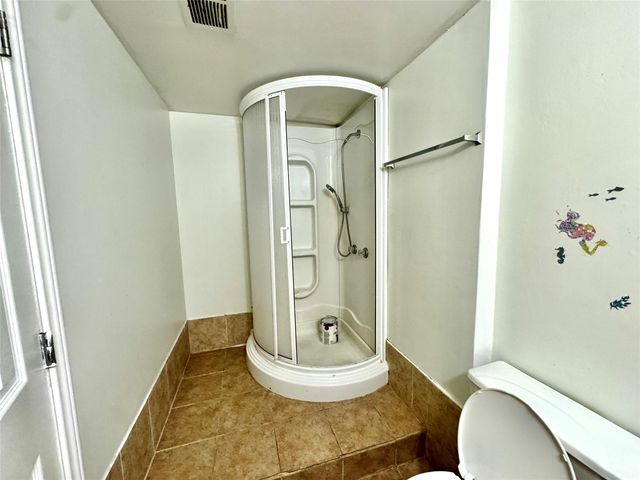 5813 Lucy Lane, Pasadena, TX 77505