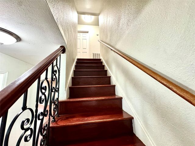 5813 Lucy Lane, Pasadena, TX 77505