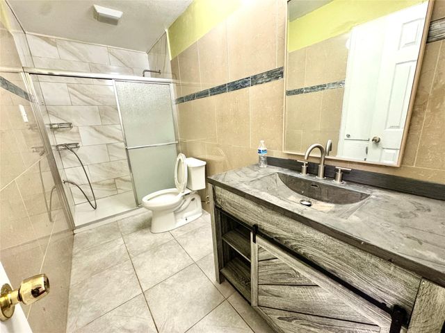 5813 Lucy Lane, Pasadena, TX 77505