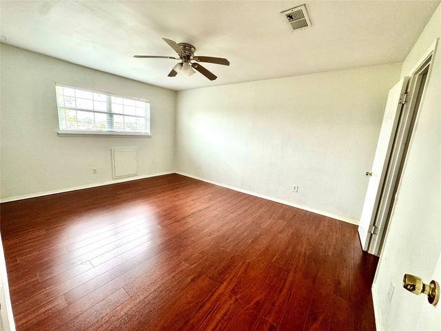 5813 Lucy Lane, Pasadena, TX 77505