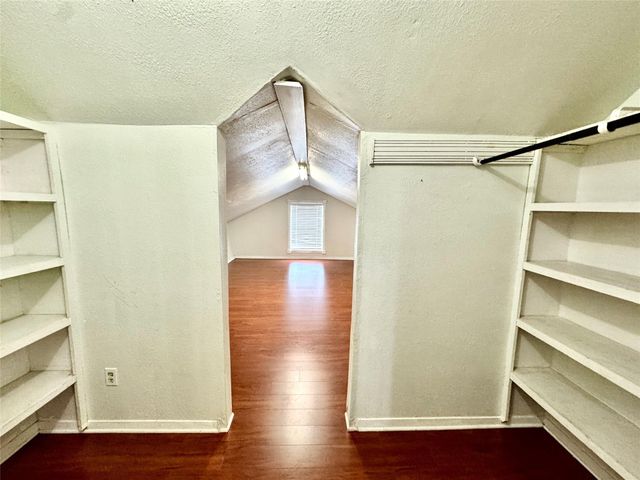 5813 Lucy Lane, Pasadena, TX 77505