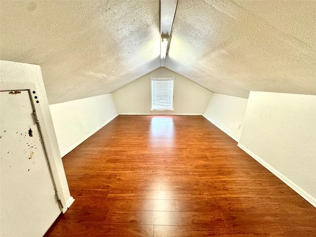 5813 Lucy Lane, Pasadena, TX 77505