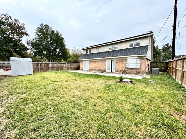 5813 Lucy Lane, Pasadena, TX 77505