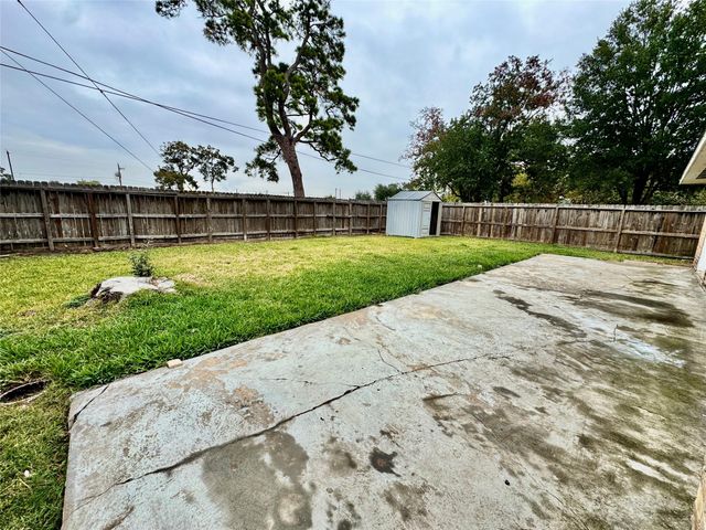5813 Lucy Lane, Pasadena, TX 77505