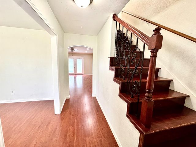 5813 Lucy Lane, Pasadena, TX 77505