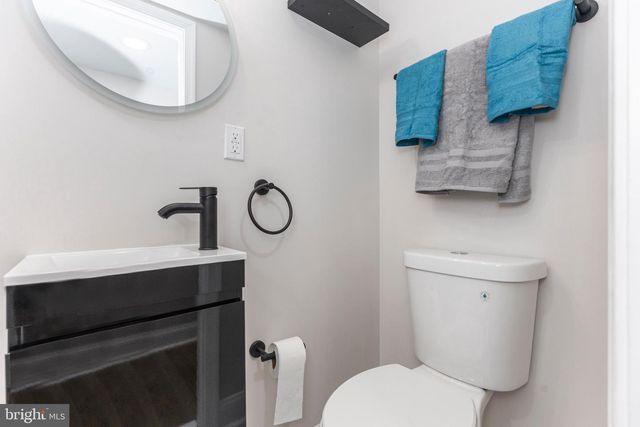 2412 SHIRLEY AVE, Baltimore, MD 21215