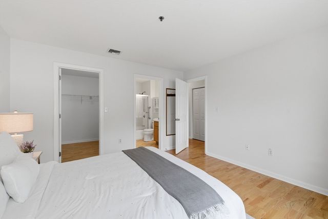 1 Eagle Dr 1, Tewksbury, MA 01876