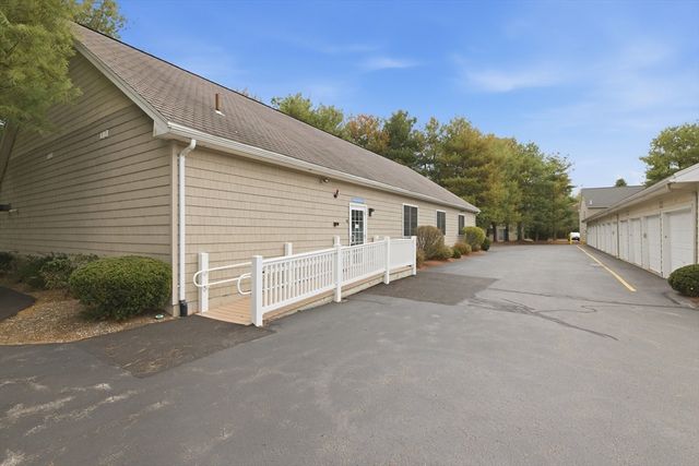 1 Eagle Dr 1, Tewksbury, MA 01876