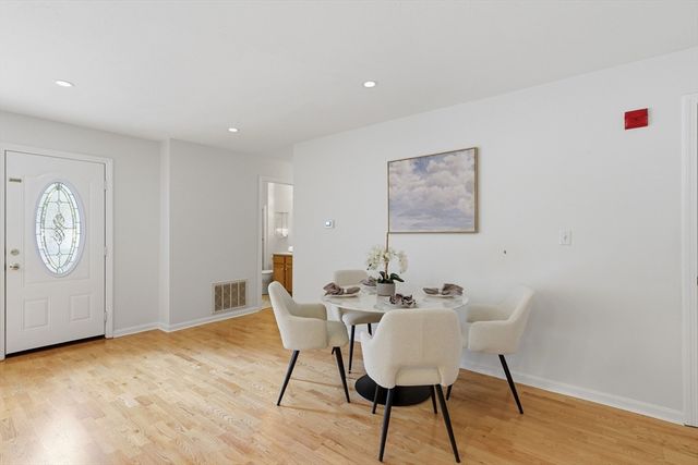 1 Eagle Dr 1, Tewksbury, MA 01876